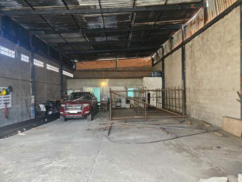Galpão para alugar em Guarulhos (Jd Álamo - Bonsucesso), 2 banheiros, 2 vagas, 300 m2 de área útil, código 181-2134 (3/17)