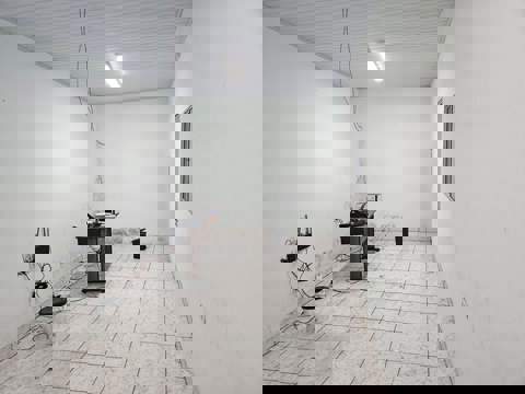 Galpão para alugar em Guarulhos (Jd Álamo - Bonsucesso), 2 banheiros, 2 vagas, 300 m2 de área útil, código 181-2134 (11/17)