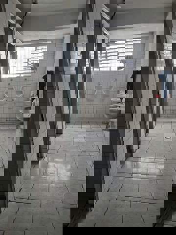 Galpão para alugar em Guarulhos (Cid Ind Sat de São Paulo - Cumbica), 3 banheiros, 4 vagas, 350 m2 de área útil, código 181-2135 (6/18)