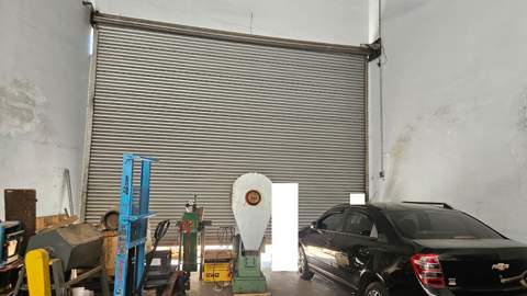 Galpão para alugar em Guarulhos (Jd Maria Dirce - Pres Dutra), 2 banheiros, 3 vagas, 270 m2 de área útil, código 181-2146 (12/20)