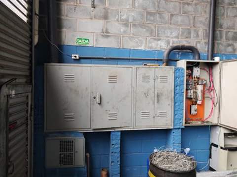 Galpão para alugar em Guarulhos (V Nova Bonsucesso), 2 banheiros, 2 vagas, 350 m2 de área útil, código 181-2147 (21/22)