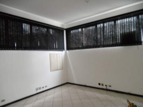 Galpão para alugar em Guarulhos (Cid Ind Sat de São Paulo - Cumbica), 8 banheiros, 20 vagas, 3.000 m2 de área útil, código 181-2151 (28/38)