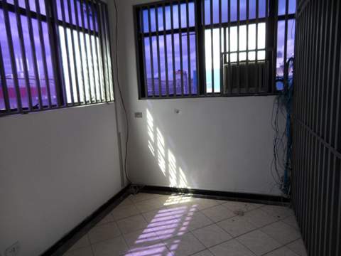 Galpão para alugar em Guarulhos (Cid Ind Sat de São Paulo - Cumbica), 8 banheiros, 20 vagas, 3.000 m2 de área útil, código 181-2151 (33/38)