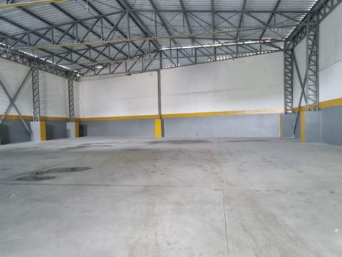 Galpão para alugar em Guarulhos (Cid Ind Sat de São Paulo - Cumbica), 4 banheiros, 2 vagas, 484 m2 de área útil, código 181-2164 (8/15)
