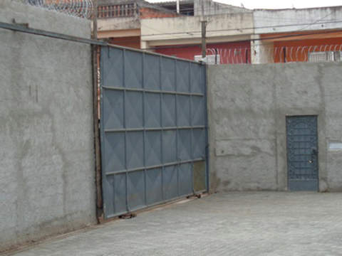 Galpão em Guarulhos (Jd Pres Dutra), 5 banheiros, 15 vagas, 2.250 m2 de área útil, código 181-2166 (3/21)