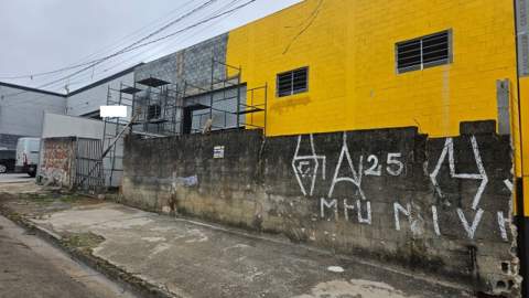 Galpão para alugar em Guarulhos (V Nova Bonsucesso), 3 banheiros, 6 vagas, 500 m2 de área útil, código 181-2169 (9/18)