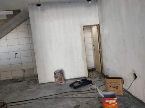 Galpão para alugar em Guarulhos (V Nova Bonsucesso), 3 banheiros, 4 vagas, 280 m2 de área útil, código 181-2170 (11/31)