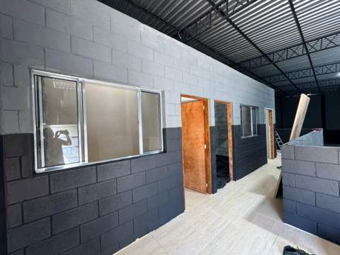 Galpão para alugar em Guarulhos (Pq Jurema - Pimentas), 3 banheiros, 2 vagas, 300 m2 de área útil, código 181-2173 (2/4)