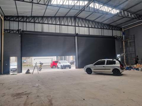 Galpão para alugar em Guarulhos (Jd Pres Dutra), 3 banheiros, 4 vagas, 400 m2 de área útil, código 181-2174 (2/13)