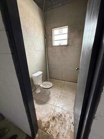 Galpão para alugar em Arujá (Jd Jóia), 5 banheiros, 3 vagas, 500 m2 de área útil, código 181-2175 (8/27)