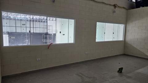 Galpão para alugar em Guarulhos (V Nova Bonsucesso), 4 banheiros, 4 vagas, 280 m2 de área útil, código 181-2179 (7/25)