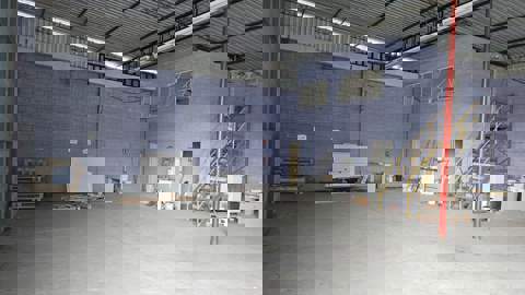 Galpão para alugar em Arujá (Jd Via Ditra), 2 banheiros, 6 vagas, 300 m2 de área útil, código 181-2181 (7/15)