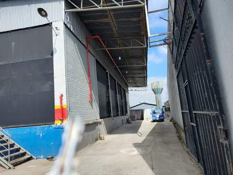 Galpão para alugar em Guarulhos (Cid Ind Sat de São Paulo - Cumbica), 5 banheiros, 15 vagas, 1.300 m2 de área útil, código 181-2185 (16/37)