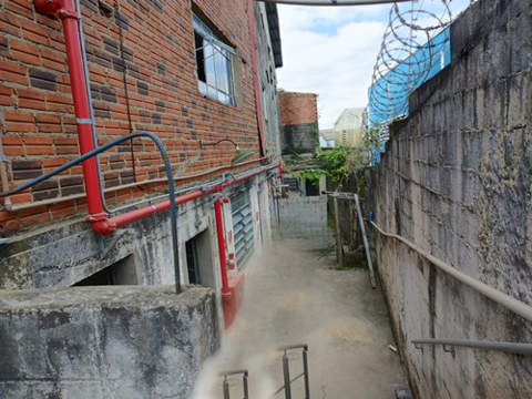 Galpão para alugar em Guarulhos (Cid Ind Sat de São Paulo - Cumbica), 5 banheiros, 15 vagas, 1.300 m2 de área útil, código 181-2185 (35/37)