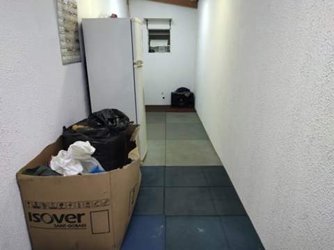 Galpão em Guarulhos (Cumbica), 2 banheiros, 2 vagas, 300 m2 de área útil, código 181-2186 (11/29)