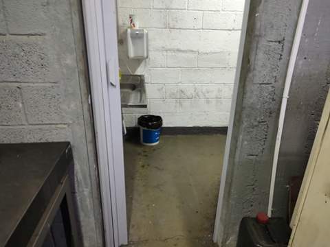 Galpão em Guarulhos (Cumbica), 2 banheiros, 2 vagas, 300 m2 de área útil, código 181-2186 (19/29)