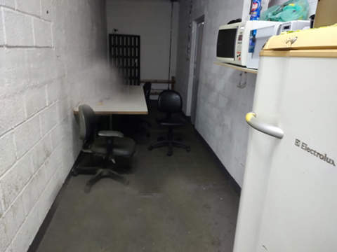 Galpão em Guarulhos (Cumbica), 2 banheiros, 2 vagas, 300 m2 de área útil, código 181-2186 (27/29)