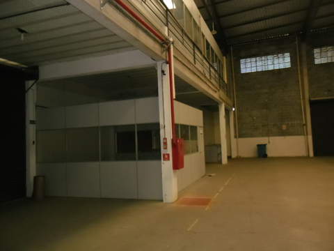 Galpão para alugar em Guarulhos (Cid Jd Cumbica), 6 banheiros, 10 vagas, 930 m2 de área útil, código 181-2195 (6/21)