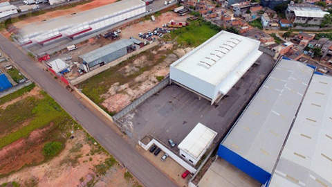 Galpão para alugar em Guarulhos (Jd Fátima - Bonsucesso), 8 banheiros, 20 vagas, 2.760 m2 de área útil, código 181-2196 (3/29)