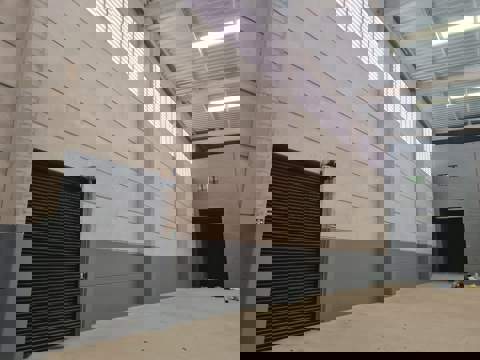 Galpão para alugar em Arujá (Bairro Do Portão), 5 banheiros, 10 vagas, 930 m2 de área útil, código 181-2204 (1/27)