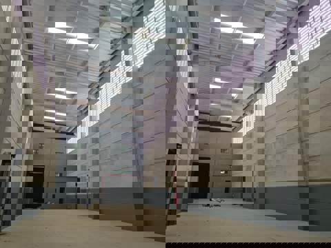 Galpão para alugar em Arujá (Bairro Do Portão), 5 banheiros, 10 vagas, 930 m2 de área útil, código 181-2204 (9/27)