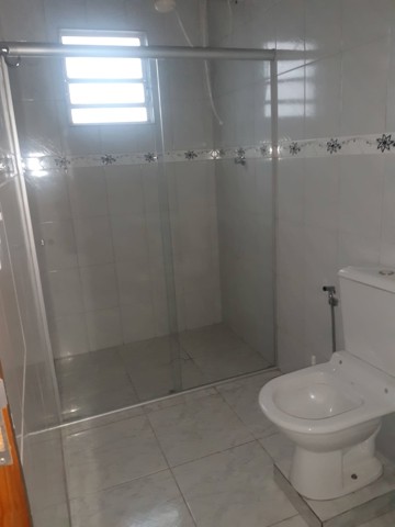 Casa para alugar em Guarulhos (Jd Pres Dutra), 4 dormitórios, 3 suites, 5 banheiros, 1 vaga, 120 m2 de área útil, código 181-2206 (12/15)