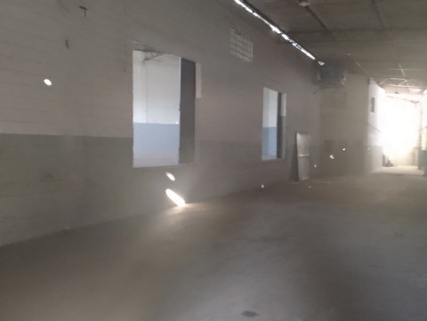 Galpão para alugar em Guarulhos (Cid Ind Sat de São Paulo - Cumbica), 4 banheiros, 6 vagas, 435 m2 de área útil, código 181-2207 (16/18)