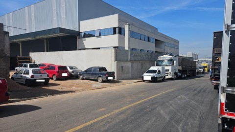 Galpão para alugar em Guarulhos (Jd Fátima - Bonsucesso), 8 banheiros, 10 vagas, 6.000 m2 de área útil, código 181-2211 (34/44)