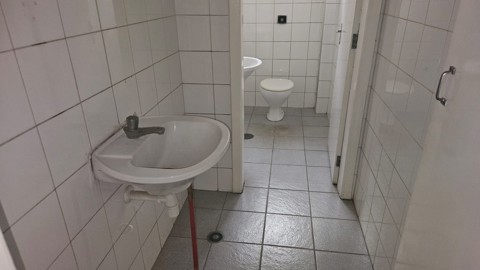 Galpão em Arujá (Centro Ind), 8 banheiros, 10 vagas, 2.500 m2 de área útil, código 181-2213 (18/58)