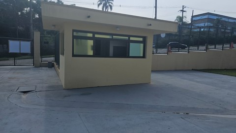 Galpão em Arujá (Centro Ind), 8 banheiros, 10 vagas, 2.500 m2 de área útil, código 181-2213 (19/58)