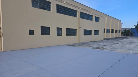 Galpão em Arujá (Centro Ind), 8 banheiros, 10 vagas, 2.500 m2 de área útil, código 181-2213 (20/58)
