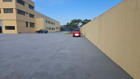 Galpão em Arujá (Centro Ind), 8 banheiros, 10 vagas, 2.500 m2 de área útil, código 181-2213 (25/58)