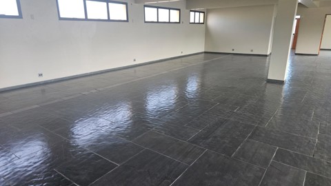 Galpão em Arujá (Centro Ind), 8 banheiros, 10 vagas, 2.500 m2 de área útil, código 181-2213 (28/58)