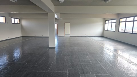 Galpão em Arujá (Centro Ind), 8 banheiros, 10 vagas, 2.500 m2 de área útil, código 181-2213 (34/58)