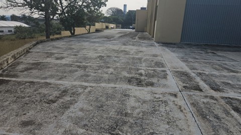 Galpão em Arujá (Centro Ind), 8 banheiros, 10 vagas, 2.500 m2 de área útil, código 181-2213 (47/58)