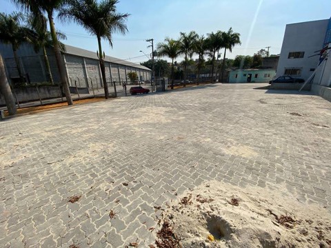 Galpão para alugar em Guarulhos (Jd Guilhermino - Pimentas), 5 banheiros, 20 vagas, 750 m2 de área útil, código 181-2214 (3/6)