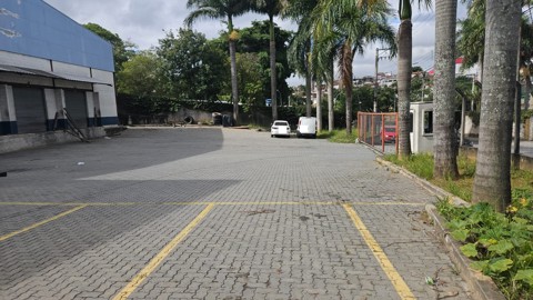 Galpão para alugar em Guarulhos com 5 banheiros, 20 vagas, 750 m2 de área útil, código 181-2214 (31/33)