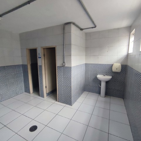 Galpão para alugar em Guarulhos (Jd Pres Dutra), 4 banheiros, 6 vagas, 750 m2 de área útil, código 181-2215 (5/22)
