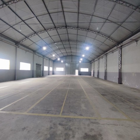 Galpão para alugar em Guarulhos (Jd Pres Dutra), 4 banheiros, 6 vagas, 750 m2 de área útil, código 181-2215 (7/22)