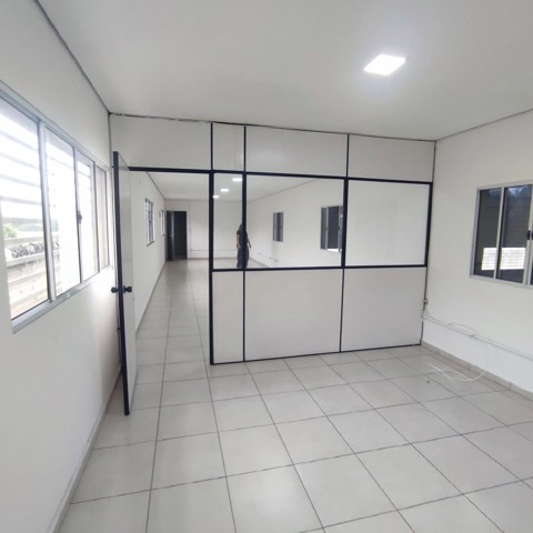 Galpão para alugar em Guarulhos (Jd Pres Dutra), 4 banheiros, 6 vagas, 750 m2 de área útil, código 181-2215 (19/22)