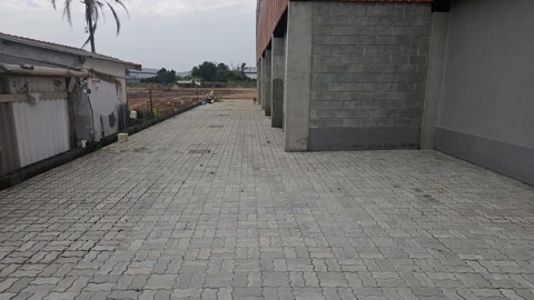 Galpão para alugar em Arujá com 5 banheiros, 8 vagas, 750 m2 de área útil, código 181-2216 (8/26)