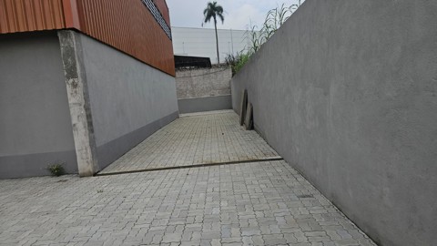 Galpão para alugar em Arujá com 5 banheiros, 8 vagas, 750 m2 de área útil, código 181-2216 (21/26)