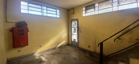 Galpão para alugar em Guarulhos com 4 banheiros, 4 vagas, 811 m2 de área útil, código 181-2222 (1/10)