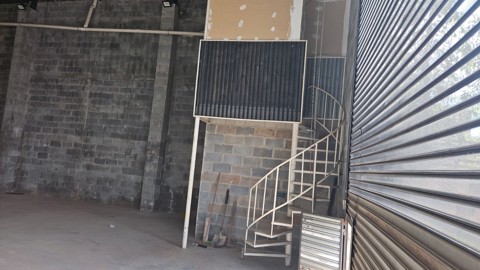 Galpão para alugar em Guarulhos com 2 banheiros, 4 vagas, 200 m2 de área útil, código 181-2224 (8/16)
