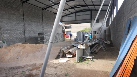 Galpão para alugar em Guarulhos com 3 banheiros, 4 vagas, 400 m2 de área útil, código 181-2225 (2/9)
