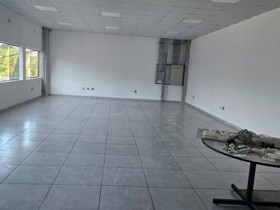 Galpão para alugar em Guarulhos com 5060 m2 úteis