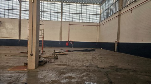 Galpão para alugar em Guarulhos com 10 banheiros, 20 vagas, 5.060 m2 de área útil, código 181-2229 (30/59)