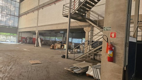 Galpão para alugar em Guarulhos com 10 banheiros, 20 vagas, 5.060 m2 de área útil, código 181-2229 (44/59)