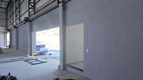 Galpão para alugar em Guarulhos com 6 banheiros, 20 vagas, 1.200 m2 de área útil, código 181-2230 (9/23)
