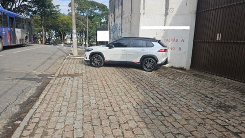 Galpão para alugar em Guarulhos com 4 banheiros, 6 vagas, 500 m2 de área útil, código 181-2232 (5/17)